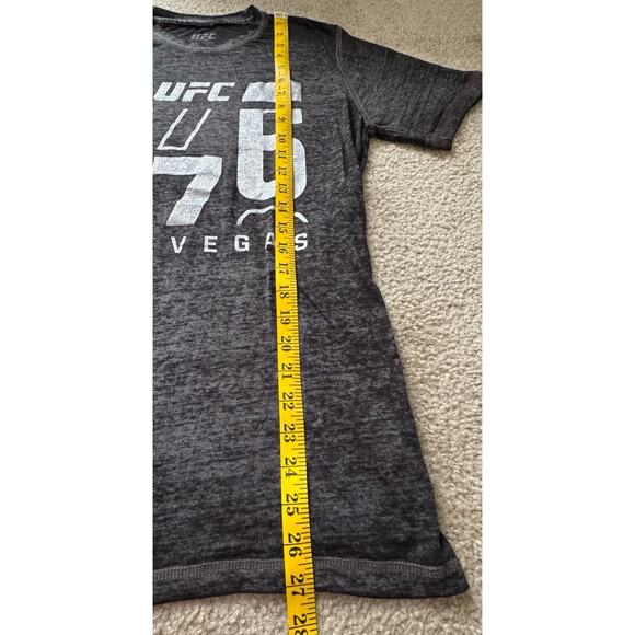 UFC 276 T Shirt Mens Gray Short Sleeve Graphic Logo Crewneck Las Vegas Small - Picture 5 of 5